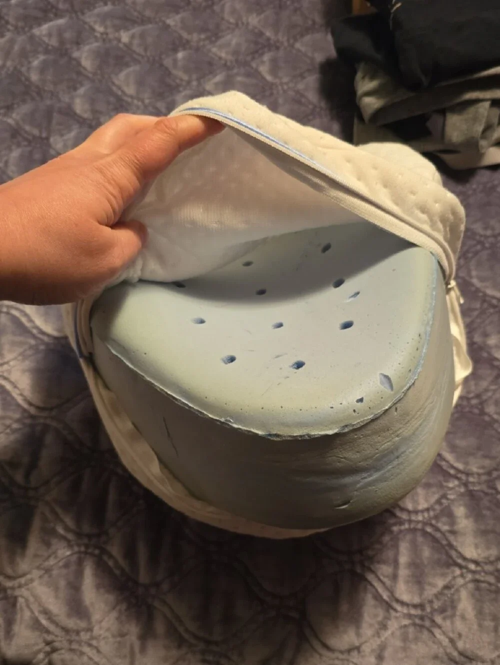 Contour Memory Foam Knee Legacy Pillow